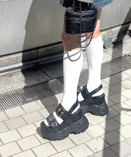 R&E サンダル 「R&E」厚底ラバーWベルトサンダル レディース - 画像 (8)