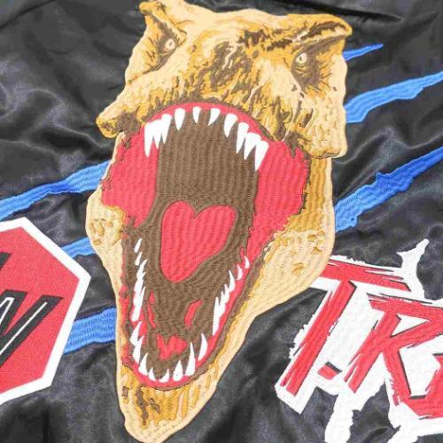 ジュラシックワールド グッズ スカジャン 映画キャラクター アウター ダイナソーフェイス 恐竜 - 画像 (4)