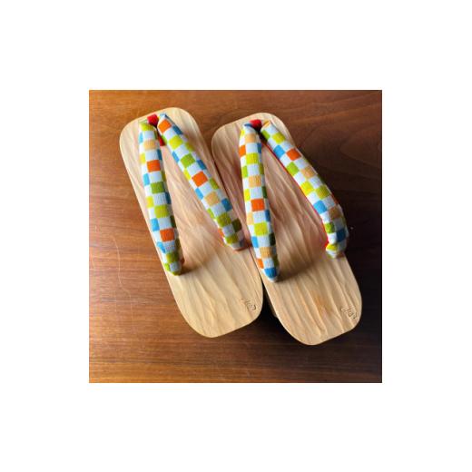 ふるさと納税 ファッション 下駄 愛知県 みよし市 郡上踊り 踊り下駄 槍鉋(やりかんな)下駄 女性用LLサイズ 鼻緒/市松 1363027