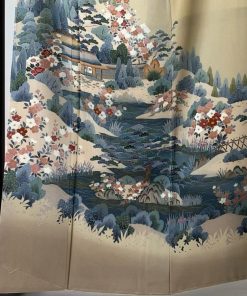 訪問着 身丈162cm 裄丈66cm M 袷 落款あり 風景 建物 金彩 ベージュ 正絹 秀品 中古
